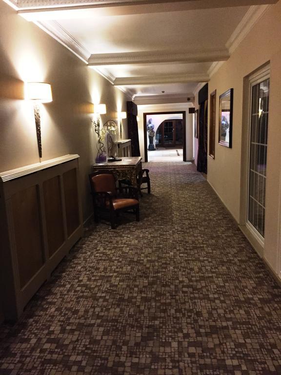 The Royal Chace Hotel Enfield Eksteriør bilde